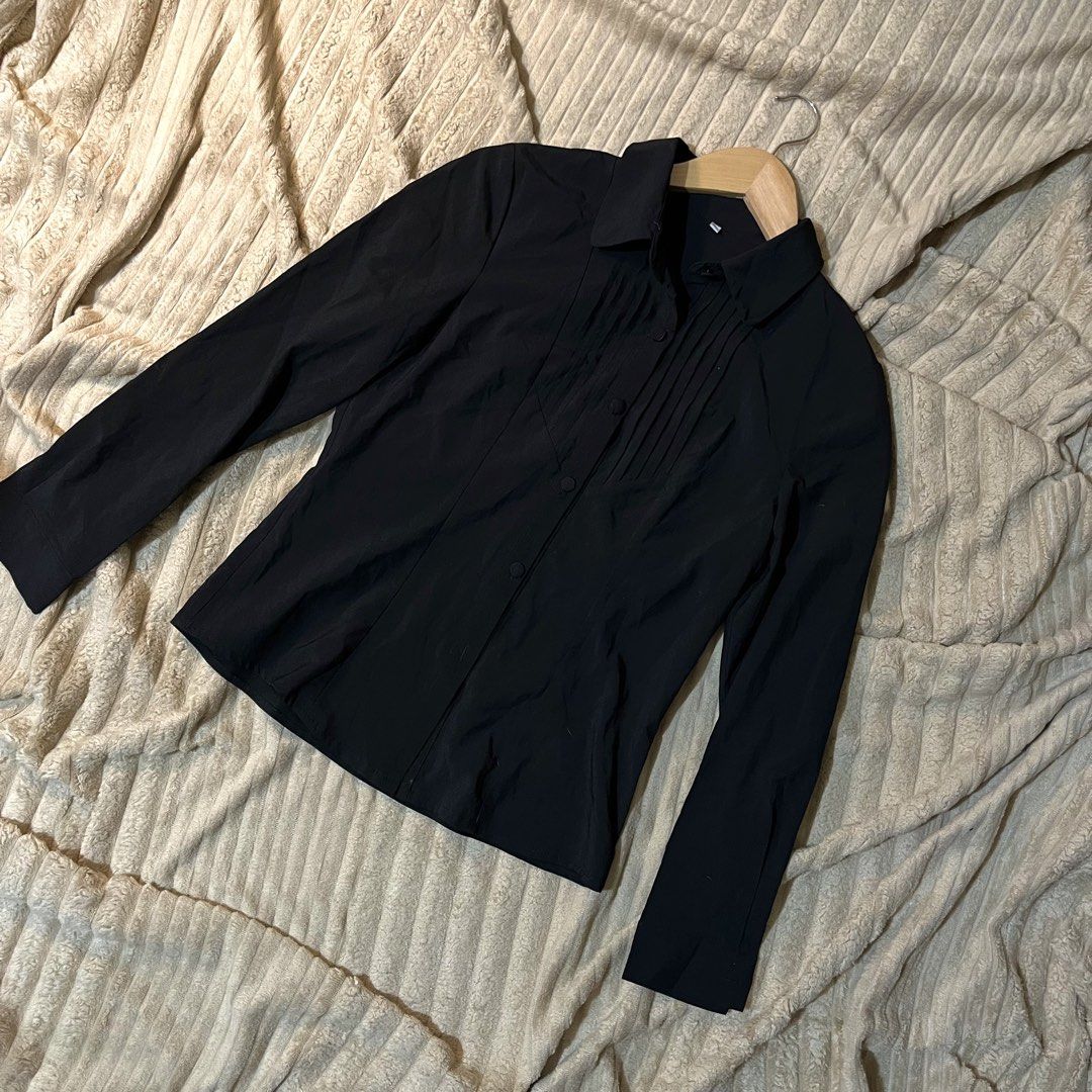 Polo Longsleeve Bundle (4pcs.) (Category: Longsleeves) located in Rizal. Submitted by everything.threads (Listing ID 1436131537, Image 1). Description: 📌 Details Bundle: 4 pcs. Size: S-M MOP: GCash / Bank Transfer MOD: J&T / Lalamove Loc: Montalban Rizal .