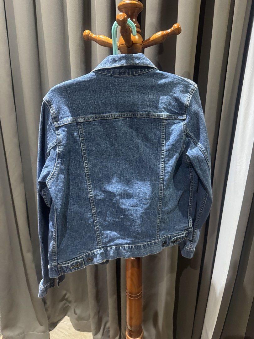 Preloved Uniqlo Denim Jacket (used once) (Category: Coats, Jackets and Outerwear) located in Quezon City. Submitted by adilou (Listing ID 1436250828, Image 2). Description: .