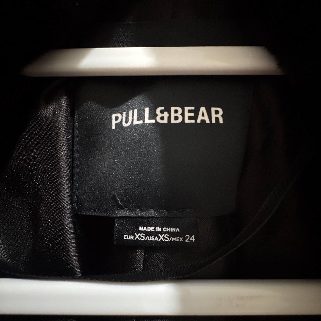 Pull&Bear Black Faux Fur Coat XS (Category: Coats, Jackets and Outerwear) located in Pasig City. Submitted by swiftwhale.3e81de (Listing ID 1436266974, Image 2). Description: - Pull&Bear faux fur coat - Color: Black - Size: XS - super soft fur coat - with black lining - Features: Lapel collar, black lining - Condition: New, never been used, no damage, no flaws - Made in China - RFS: Decluttering - Delivery time: 8pm -11pm only M-F, Weekends - any