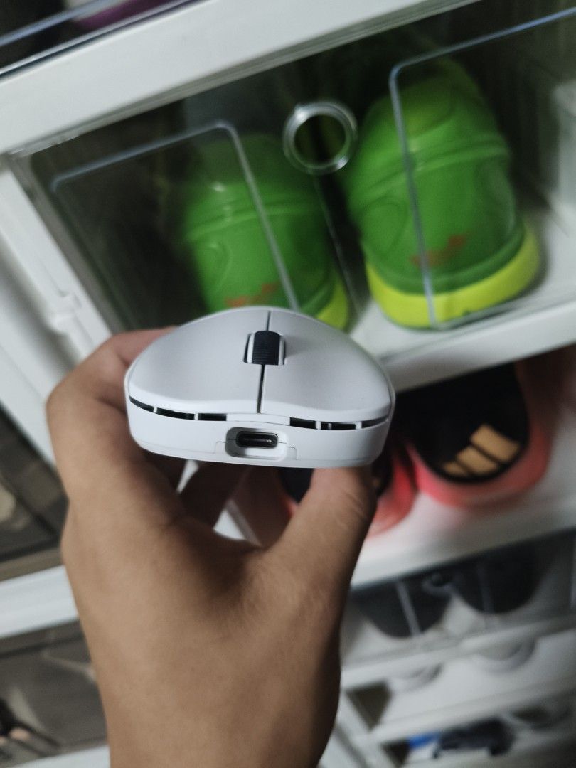 Pulsar X2V2 Medium Wireless Gaming Mouse - White445937186275348482