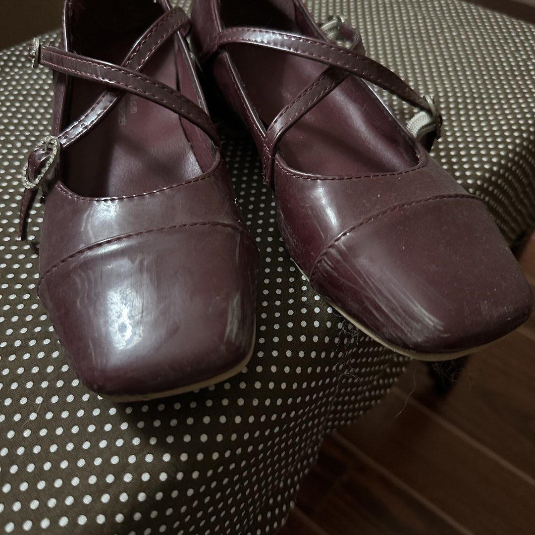 red ballet flats (Category: Flats & Sandals) located in General Trias. Submitted by misasells (Listing ID 1436183747, Image 2). Description: .