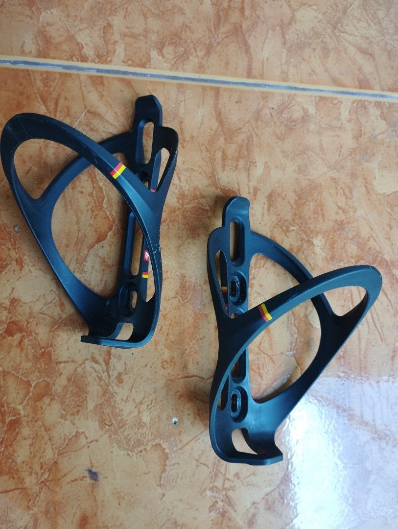 Ridley Bottle Cage (Category: Bicycles) located in San Fernando. Submitted by nerosales (Listing ID 1436143484, Image 1). Description: Ridley Bottle Cage 800 pesos only for the PAIR Shipping: J&T Payment: Gcash NO COD / NO COP.