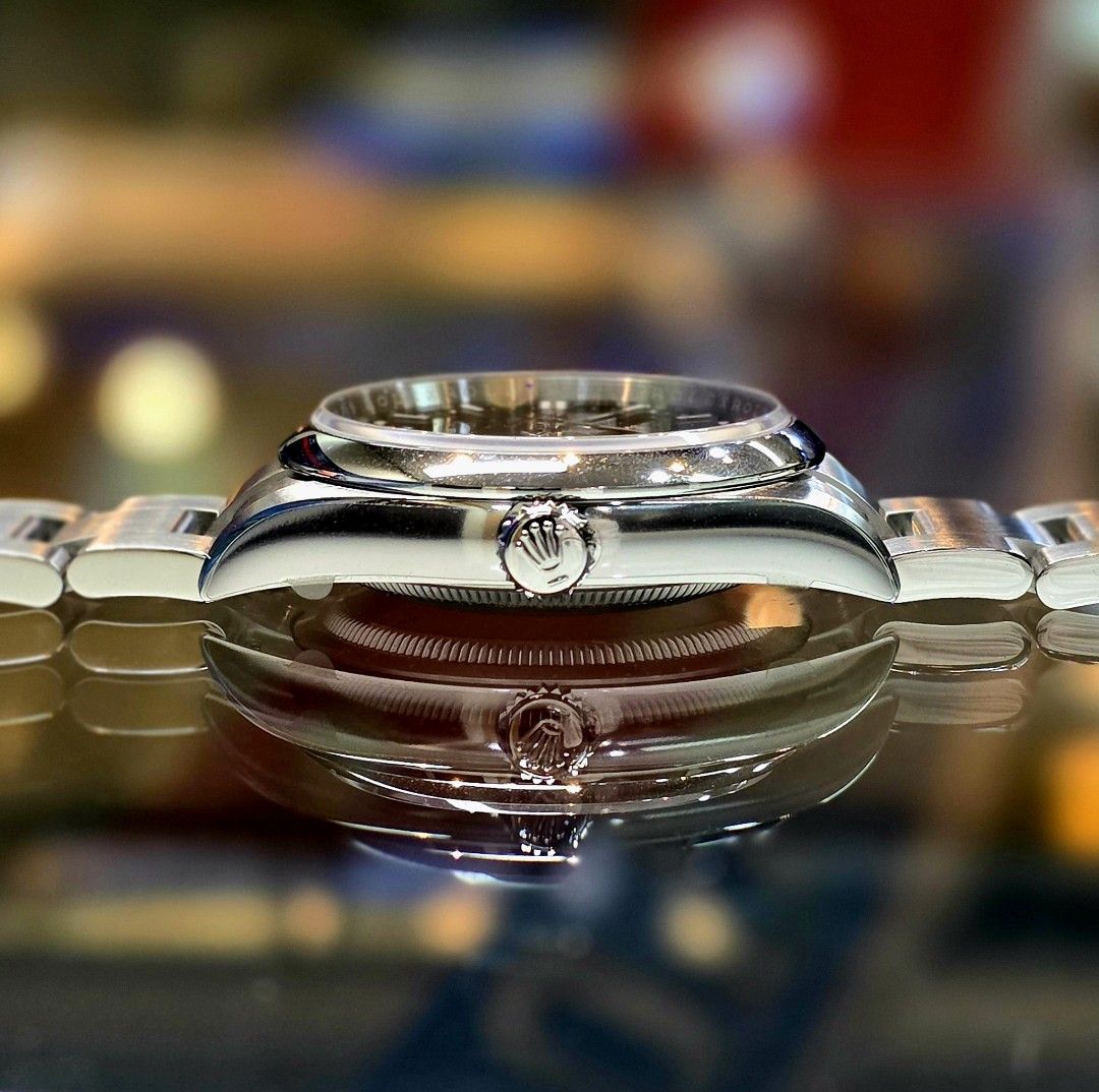 Rolex Brand New Oyster Perpetual 126000 Black Dial & Factory Sticker with Certificate & Box (Category: Watches) located in Singapore. Submitted by davidofftimepieces (Listing ID 1436252921, Image 2). Description: Looking for a birth year or a sentimental timepiece? Visit our website @ www.vdtimepieces.com Brand: Rolex Model: Oyster Perpetual Ref no. 126000 Serial no. Random series (Year April 2025) Dial: Black Dial Material: Stainless Steel Case 