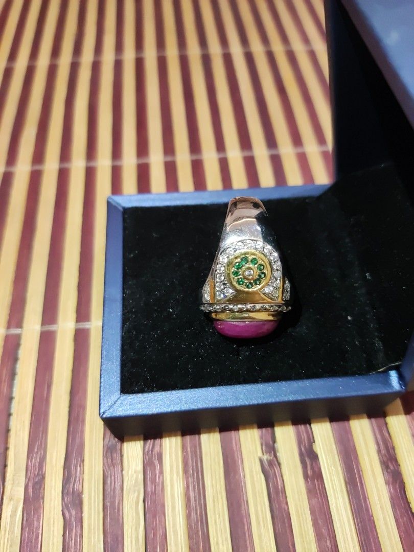 Ruby gemstone ring (Category: Precious Stones) located in Singapore. Submitted by onestopshopppp (Listing ID 1436227906, Image 3). Description: Ruby from Tanzania color purple red With ID card from Gems Lab DM for more information..