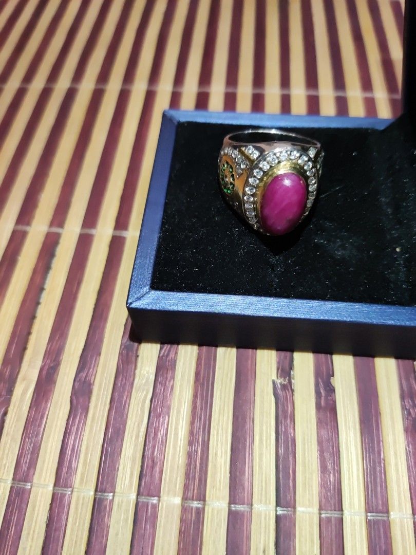 Ruby gemstone ring (Category: Precious Stones) located in Singapore. Submitted by onestopshopppp (Listing ID 1436227906, Image 1). Description: Ruby from Tanzania color purple red With ID card from Gems Lab DM for more information..