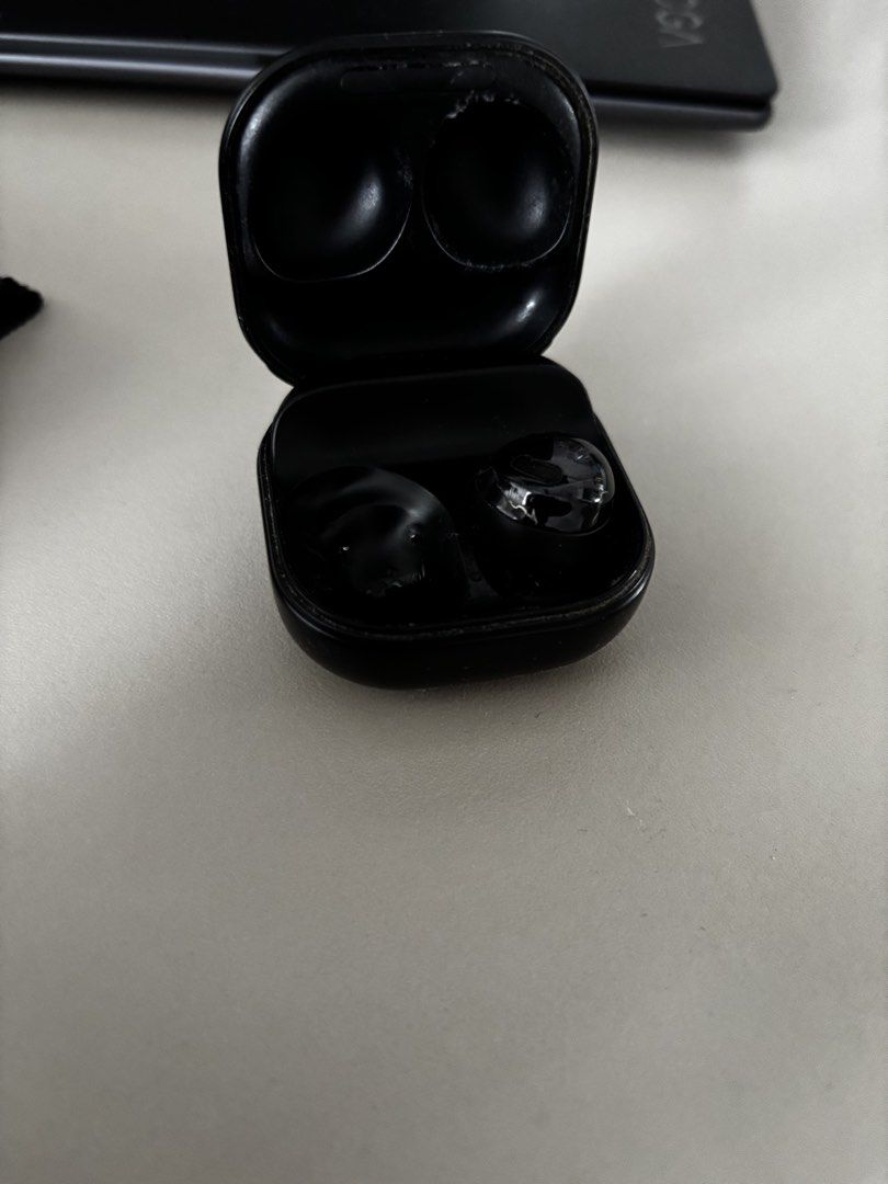 samsung buds pro 2446294328429793281