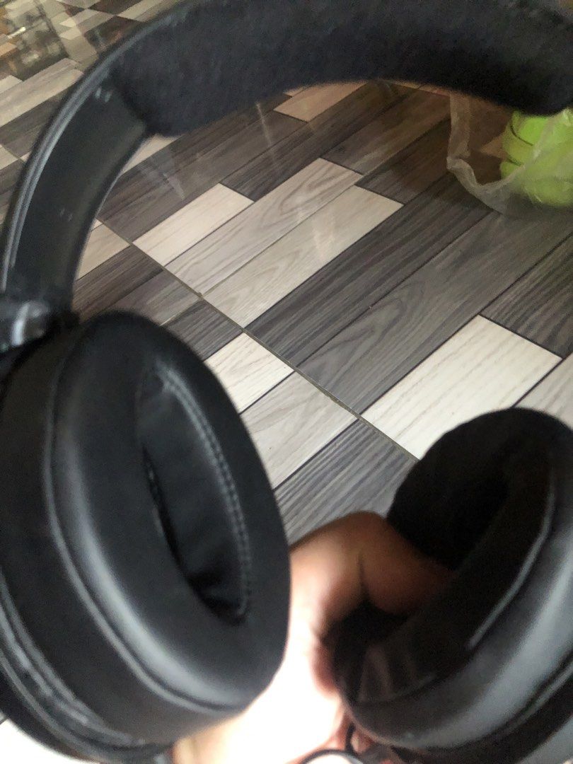 Sennheiser HD 201 Headphones (Category: Headphones & Headsets) located in San Pedro. Submitted by opinamagal36999 (Listing ID 1436111119, Image 1). Description: Replace foam and wire already good pa naman po siya- Sennheiser HD 201 headphones - Black design - Cushioned earcups and headband for comfort - Wired connection - Standard audio jack - Model number: HD 201.