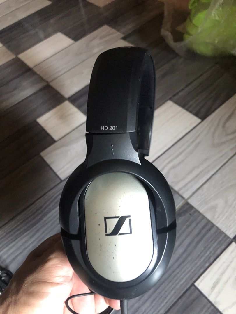Sennheiser HD 201 Headphones (Category: Headphones & Headsets) located in San Pedro. Submitted by opinamagal36999 (Listing ID 1436111119, Image 2). Description: Replace foam and wire already good pa naman po siya- Sennheiser HD 201 headphones - Black design - Cushioned earcups and headband for comfort - Wired connection - Standard audio jack - Model number: HD 201.