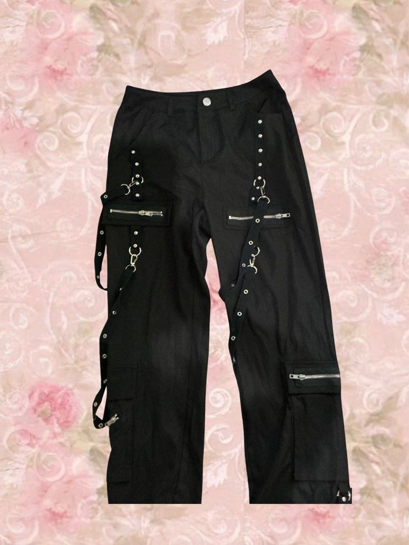 SHEIN Romwe: Hiphop/Y2K Chained Pants (Category: Other Bottoms) located in Santo Tomas. Submitted by belleloved.collections (Listing ID 1436182220, Image 1). Description: Only used once for my dancing competition. Perfect for dancing, hiphop, and Y2K fits!.