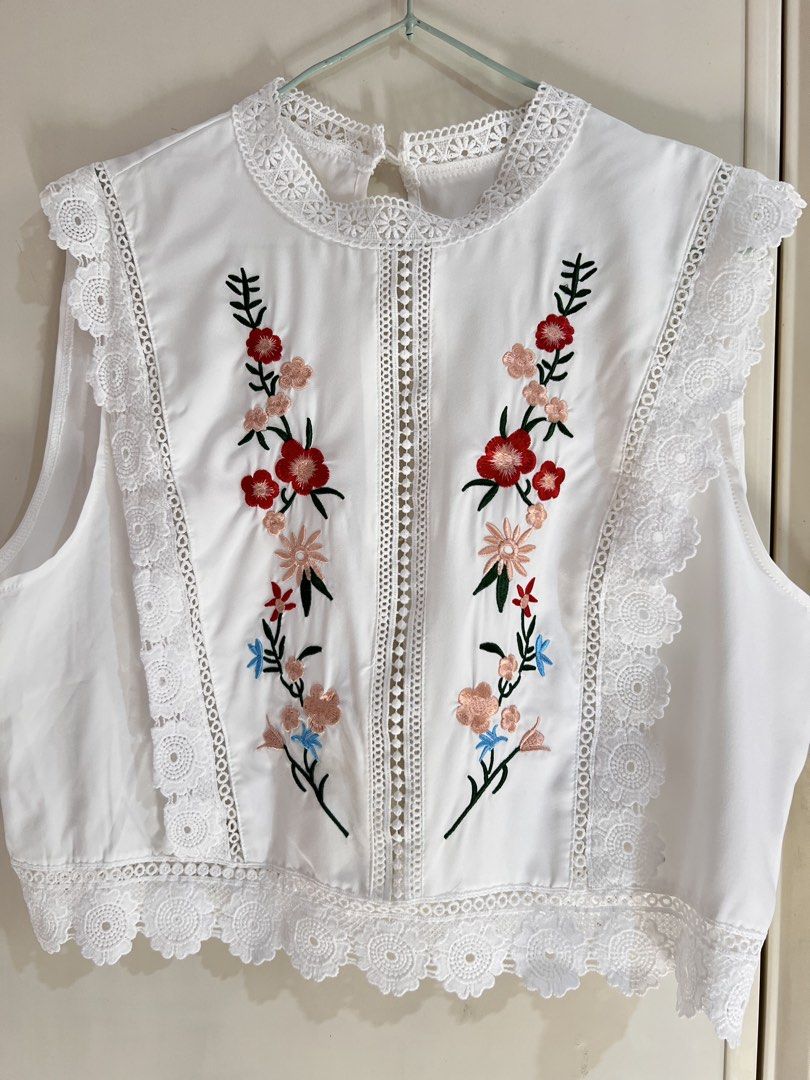 SHEIN women summer casual embroidered patchwork (Category: Blouses) located in Imus. Submitted by prelovedfinds84 (Listing ID 1436173361, Image 1). Description: .