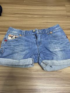 (Category: ) located in . Submitted by ang3lbites (Listing ID 1436240196, Image 1). Description: .