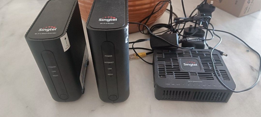 Singtel Wifi 6 router and Mesh445555335339059200