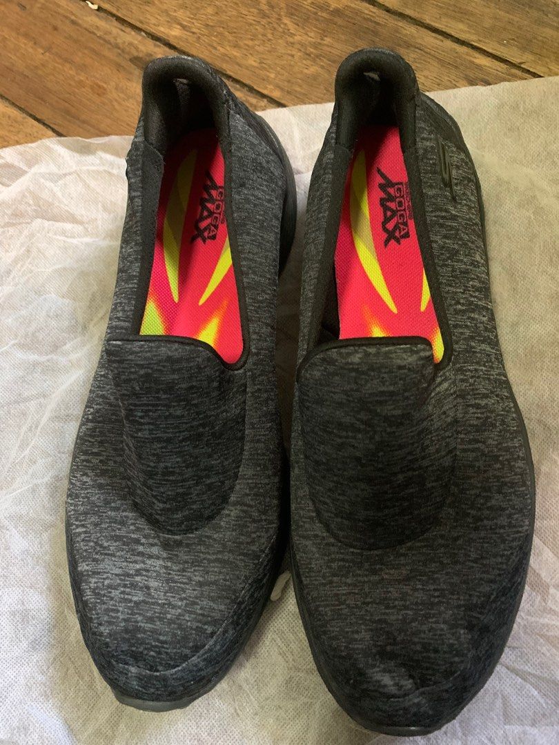 Skechers Goga Max Slip on (Category: Sneakers) located in Balagtas. Submitted by ibeautyph (Listing ID 1436188864, Image 1). Description: - Skechers Goga Max Slip-ons - Size: EU 39 / US 8 - Condition: Good - Design: Slip-on - Comfortable and stylish - Perfect for everyday wear.