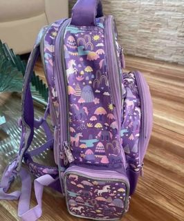 (Category: ) located in . Submitted by ollaboutmycloset (Listing ID 1436109731, Image 1). Description: .