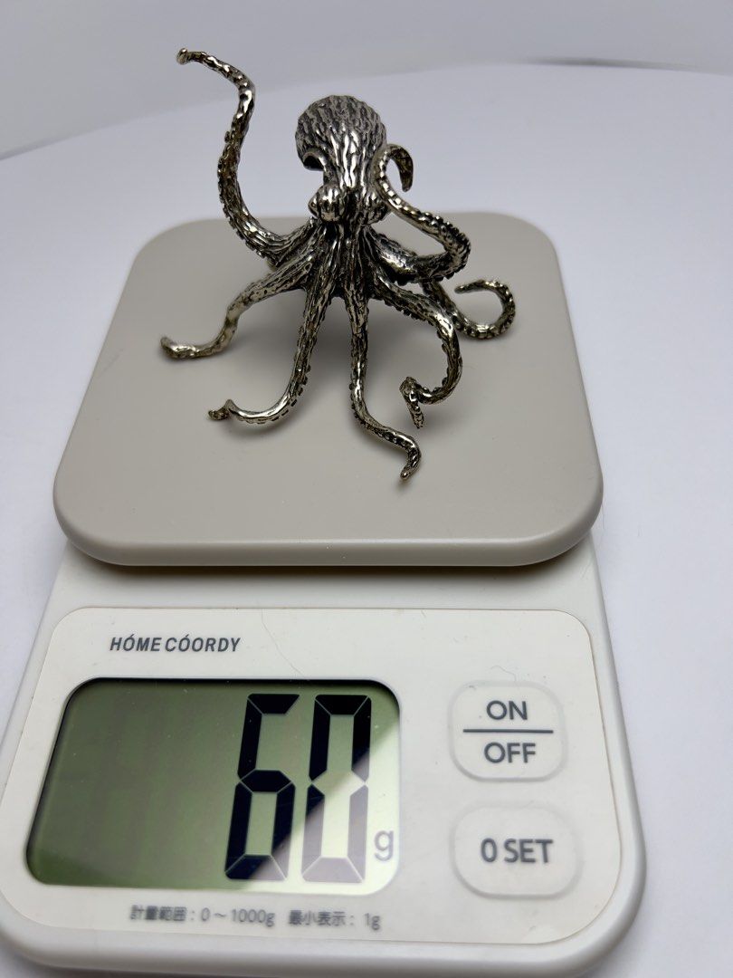 Solid silver animal sty （分類：復古收藏品）位於 Hong Kong。 由 sideways_creations 提交（商品編號 1436201390，圖片 5）。簡介： Big Octopus Super Rare!! Extremely detailed 800 silver with silver mark 。
