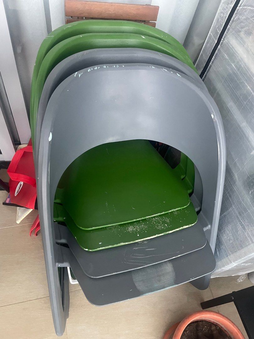 Stackable chairs (Category: Outdoor Furniture) located in Singapore. Submitted by nikita1234 (Listing ID 1436190083, Image 1). Description: 4 stackable very comfortable chairs. Giving away as no time to repaint..
