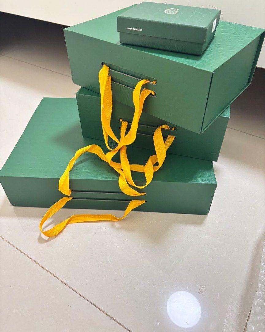 Super clone (Category: Bags & Wallets) located in Singapore. Submitted by publicposts (Listing ID 1436254875, Image 3). Description: Men’s card wallet Men’s pouch .