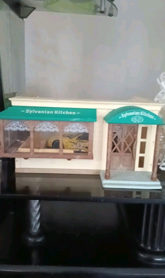 Sylvanian Families Kitchen Playset (Category: Kids Toys) located in Manila. Submitted by gentle.hyacinth (Listing ID 1436173442, Image 1). Description: - sylvanian kitchen - price can be negotiable !! - main roof or signage is missing - get nyo na for ur sylvanians hehe ! mop : gcash (payo) ! mod : jnt delivery (sf shouldered by buyer) ! loc : Mindanao, Zamboanga City ! rfs : na-mine ko isang sa live seller for my smiksi sana but may nahanap ako 