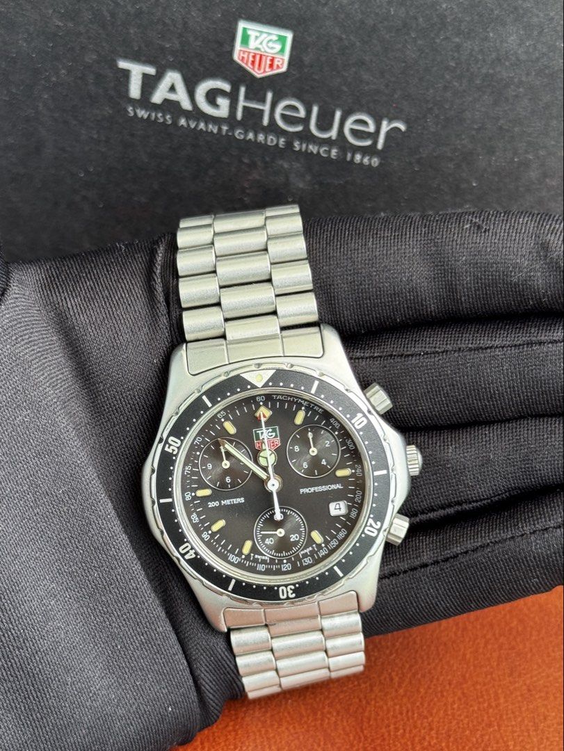 Tag Heuer 2000 Professional Black Panda Dial (Category: Luxury Watches) located in Quezon City. Submitted by mjgorobat15 (Listing ID 1436163858, Image 3). Description: Tag Heuer 2000 Professional Black Panda Dial •Reference No. CE1112 •Movement: Swiss Quartz Chronograph •Case diameter: 40mm •Sapphire Crystal •Black Panda Dial •Wrist size up to 16cm •Inclusions: Tag Heuer Double Box •Condition: 9/10 newly serviced.