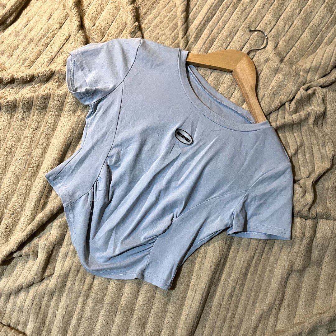 Tita Tops Bundle (6pcs.) (Category: Shirts) located in Rizal. Submitted by everything.threads (Listing ID 1436130116, Image 3). Description: 📌 Details Bundle: 6 pcs. Size: S-M MOP: GCash / Bank Transfer MOD: J&T / Lalamove Loc: Montalban Rizal .