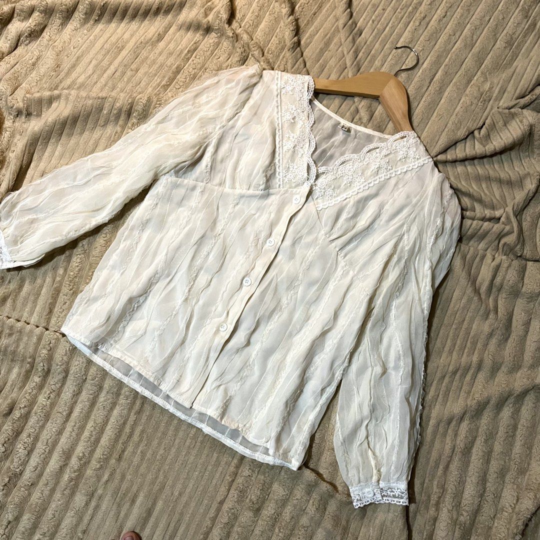 Tita Tops Bundle (4pcs.) (Category: Blouses) located in Rizal. Submitted by everything.threads (Listing ID 1436130738, Image 3). Description: 📌 Details Bundle: 4 pcs. Size: S-M MOP: GCash / Bank Transfer MOD: J&T / Lalamove Loc: Montalban Rizal .