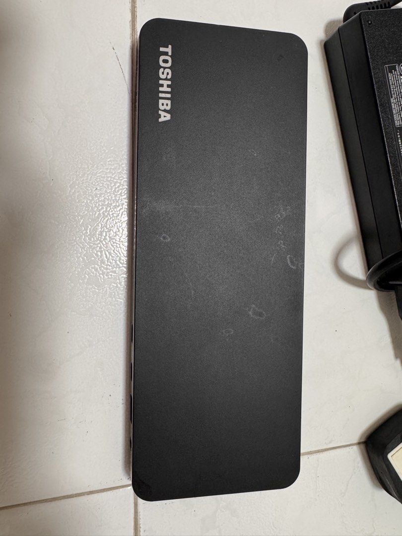 Toshiba Thunderbolt 3 Dock445940693593630720