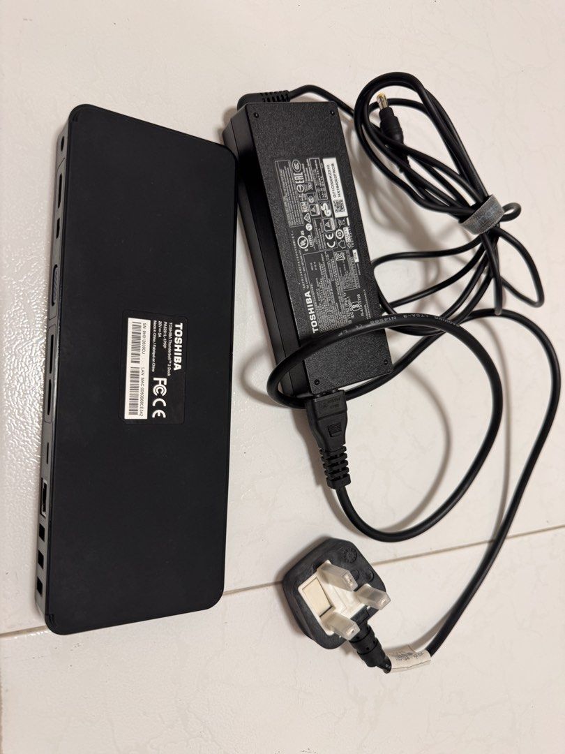 Toshiba Thunderbolt 3 Dock445940693593630721