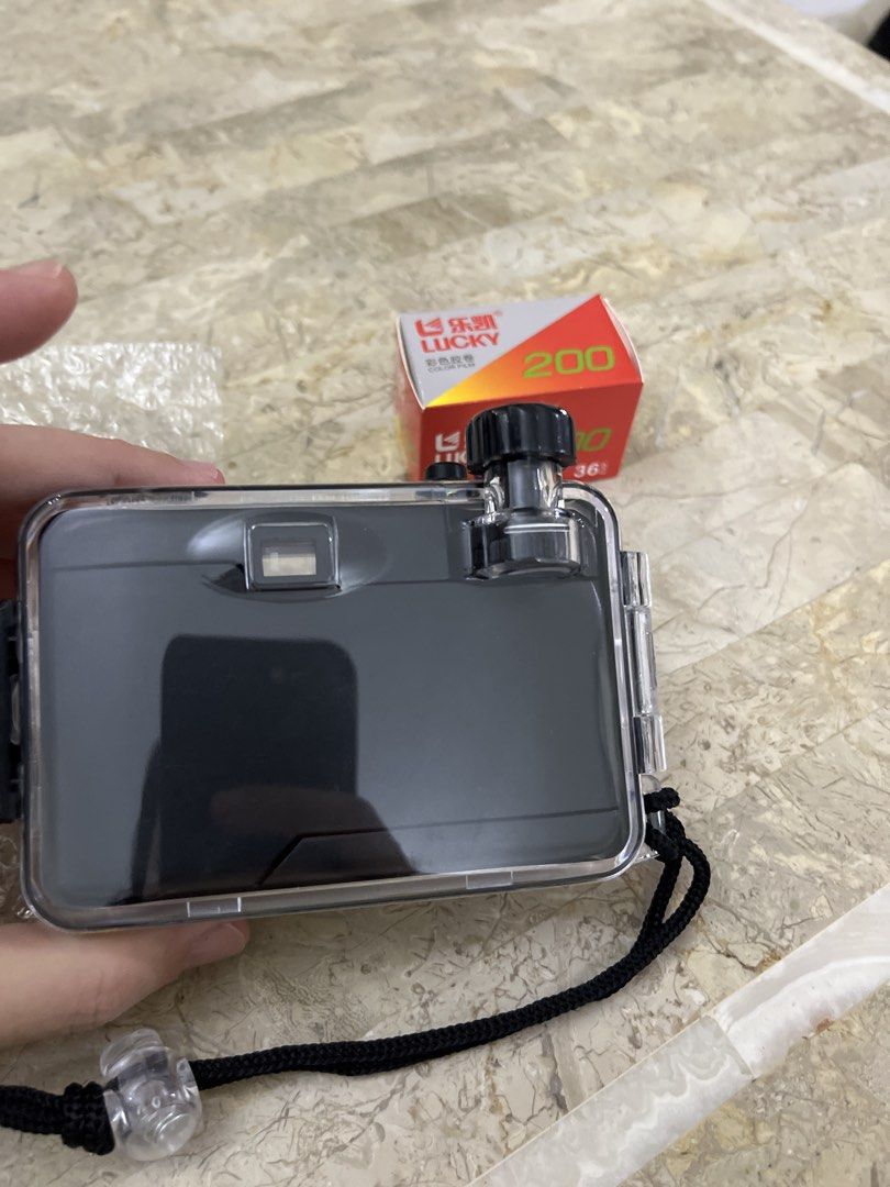 camera (Category: Cameras) located in Singapore. Submitted by daffytlh (Listing ID 1436202446, Image 2). Description: Camera for sale Honestly i dint know what camera this is. Maybe is under water or disposable camera. Someone gave me recently i dont use Film not available .