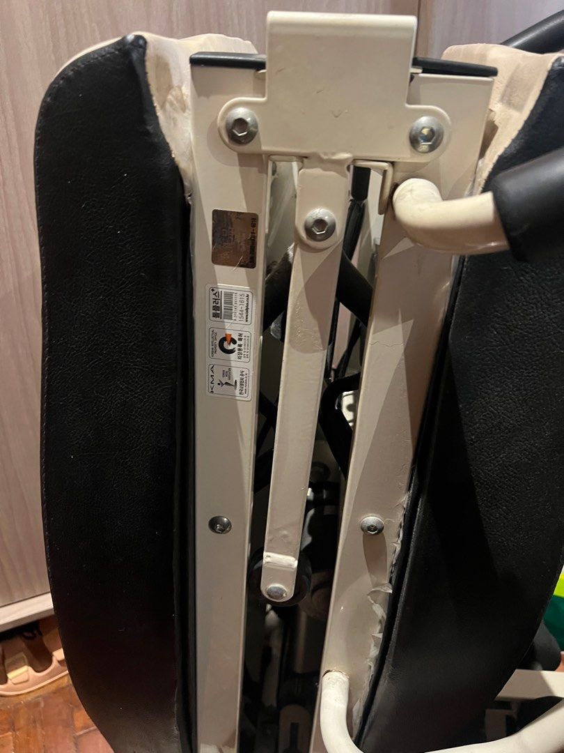 Used body stretcher (Category: Medical Supplies & Tools) located in Quezon City. Submitted by gladmaria (Listing ID 1436131587, Image 1). Description: .