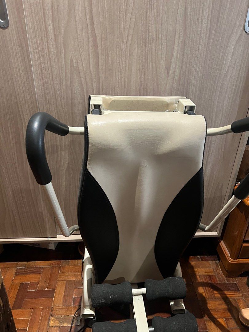 Used body stretcher (Category: Medical Supplies & Tools) located in Quezon City. Submitted by gladmaria (Listing ID 1436131587, Image 2). Description: .