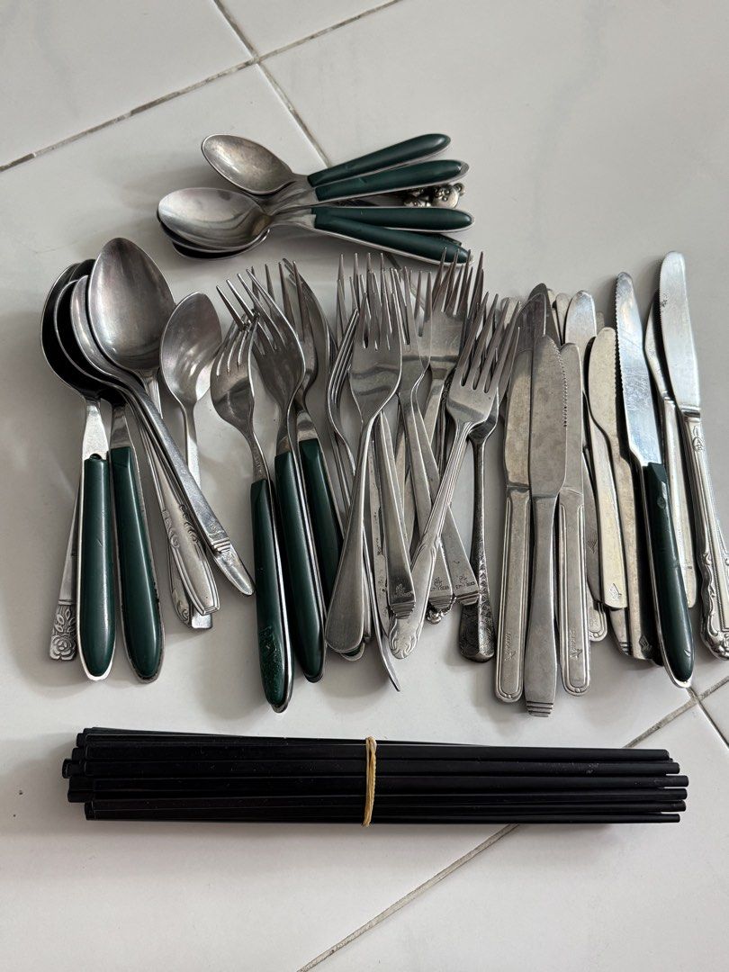 Used Cutlery445740727392675840