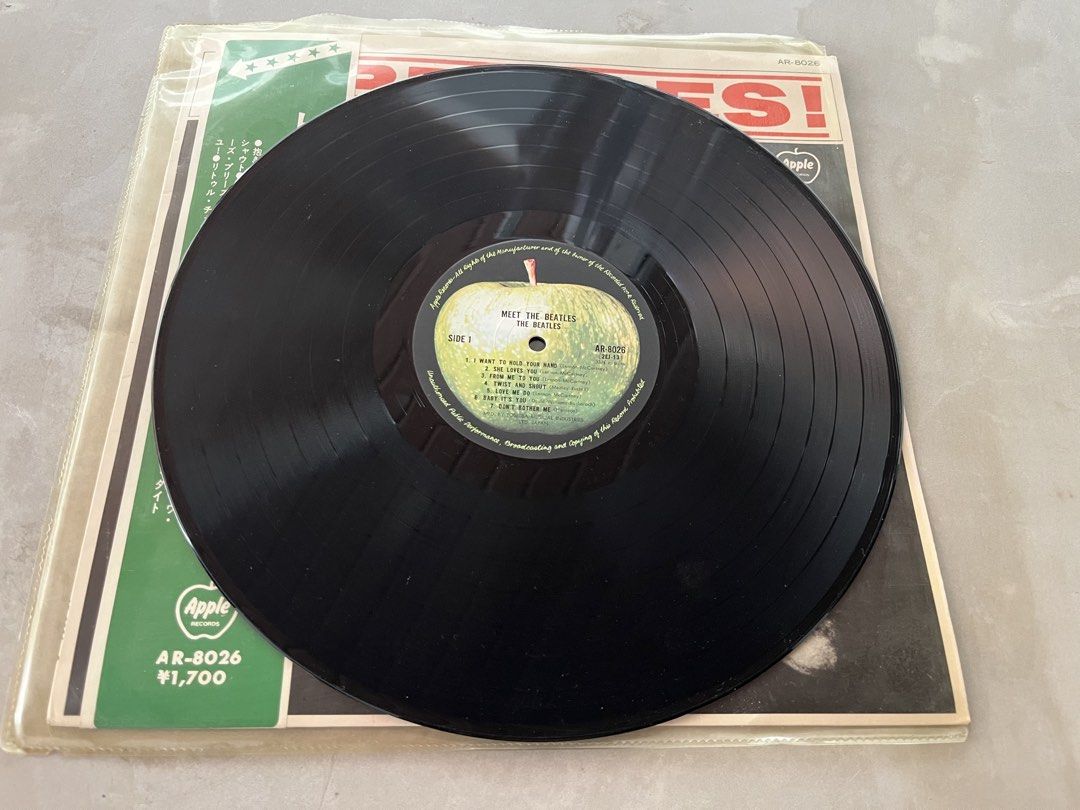 Vintage The Beatles Vinyl Record (Category: Vinyls) located in Muntinlupa City. Submitted by iriedays (Listing ID 1436148819, Image 3). Description: The Beatles’ album “Meet The Beatles!” on Apple Records Made in Japan Good condition Complete Legit 2k only.
