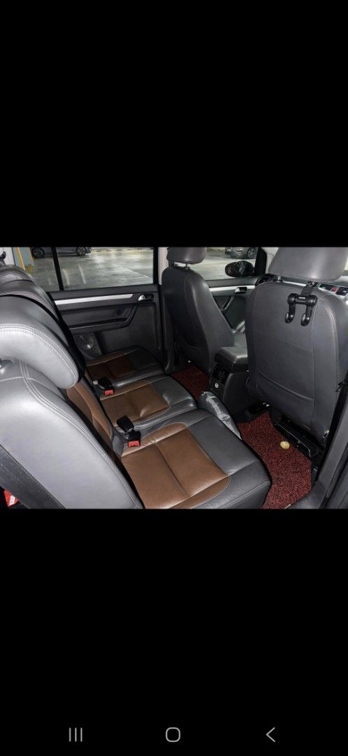 Volkswagen Touran 1.4 TSI DSG (A) (Category: Used Cars) located in Singapore. Submitted by rose_rahim55 (Listing ID 1436157748, Image 3). Description: direct owner preferred.