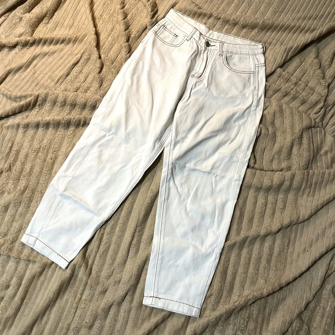 White Barrel Jeans (Category: Jeans) located in Rizal. Submitted by everything.threads (Listing ID 1436133046, Image 2). Description: 📌 Details Size: 25-27 MOP: GCash / Bank Transfer MOD: J&T / Lalamove Loc: Montalban Rizal .