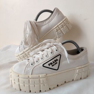 (Category: ) located in . Submitted by fashiondesancarlos05 (Listing ID 1436105907, Image 1). Description: .