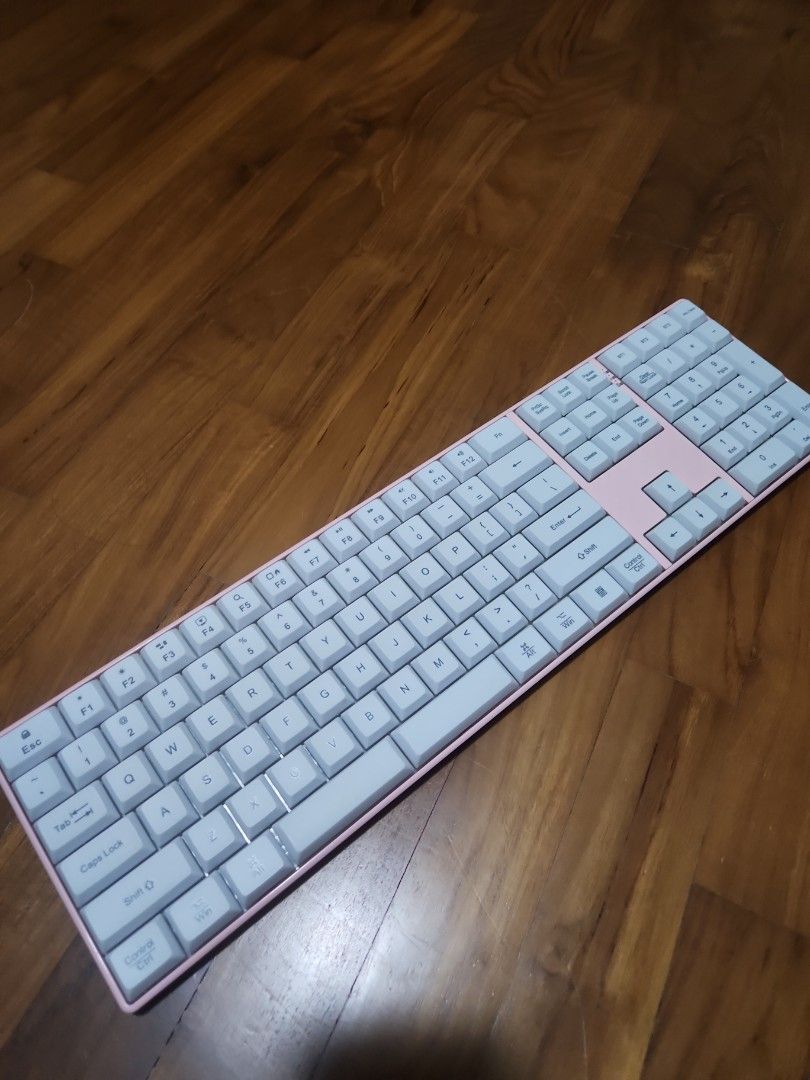 Wireless Bluetooth Keyboard445817272392765440