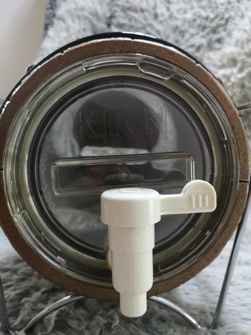 Wooden barrel Beverage Dispenser (Category: Coffee & Tea Tableware) located in Santa Cruz. Submitted by jmy_surplus.2 (Listing ID 1436129308, Image 2). Description: Size ; L - 36 W - 23 H - 38 Color ; Brown Type ; Beverage Dispenser Brand ; No brand Material ; Wood Style ; Wooden Barrel Dispenser JMA JMY 5 Batch #202.