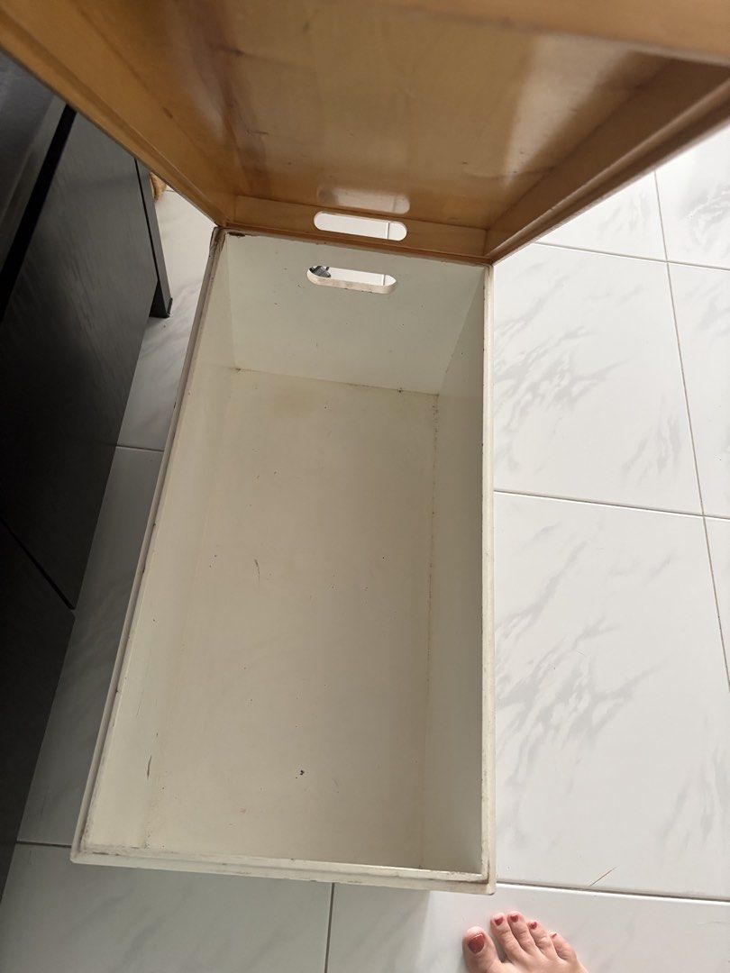 Wooden box / Bench445859282636001282