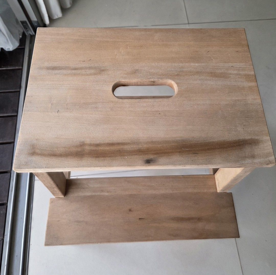 Wooden Step Stool with Handle
