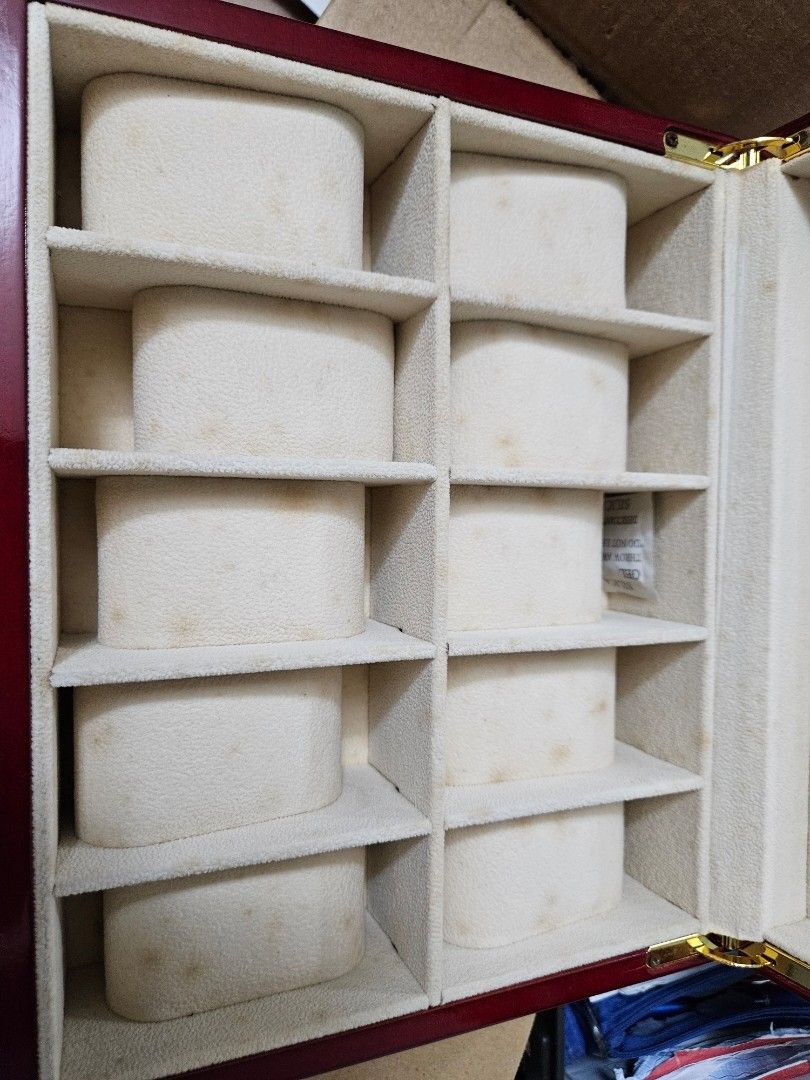 Wooden Watch Box445927499299573761