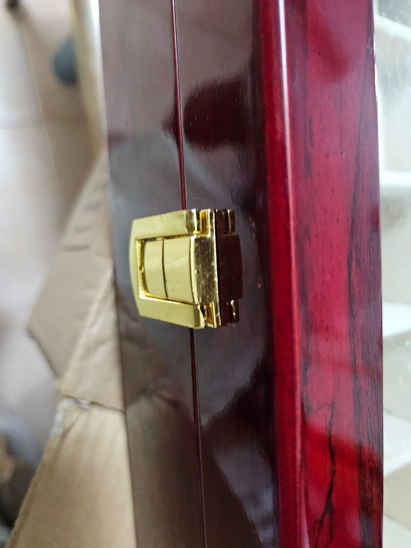 Wooden Watch Box445927499299573762