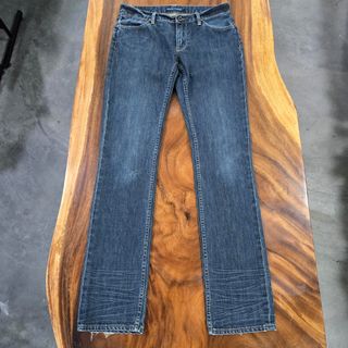 (Category: ) located in . Submitted by kuratorco (Listing ID 1436189731, Image 1). Description: .