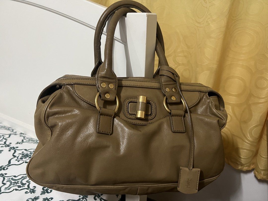 YSL Muse Bag (Category: Luxury Bags & Wallets) located in Makati City. Submitted by mybags117 (Listing ID 1436248370, Image 1). Description: YSL Muse Bag.
