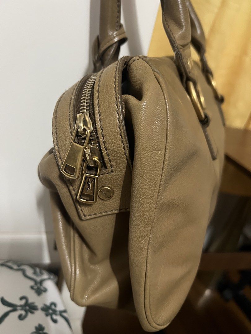 YSL Muse Bag (Category: Luxury Bags & Wallets) located in Makati City. Submitted by mybags117 (Listing ID 1436248370, Image 3). Description: YSL Muse Bag.