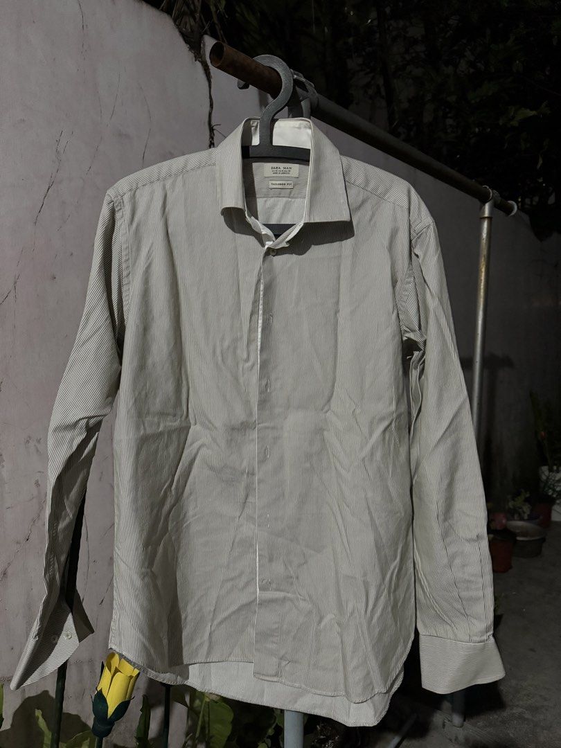 Zara man polo shirt (Category: Formal Shirts) located in Quezon City. Submitted by tempestdouble (Listing ID 1436264544, Image 1). Description: -20x31 -no issues.