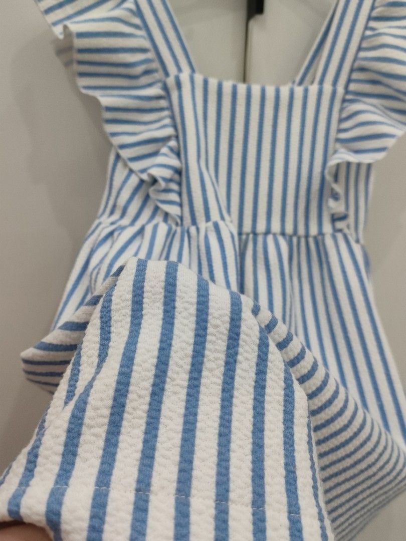 💙Zara Stripes Dress💙 (Category: Babies & Kids Fashion) located in Tagaytay City. Submitted by thebigdeclutter (Listing ID 1435967247, Image 3). Description: 💯 LIKE NEW/BRAND NEW 📏 Length Size hanggang baba: 26inches 📷 Actual Photos Posted 😍Super Ganda in actual 🥰 ✅ FIT 5-6.5 💸P280 if madami kukunin💸 or ileless ko pa 🤗.