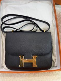 （分類：）位於 。 由 reluxury2hk 提交（商品編號 1436359361，圖片 1）。簡介： 。