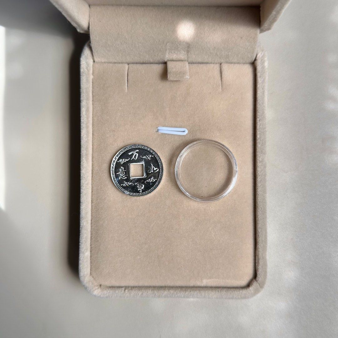 999 Fine Silver Coin (Category: Currency) located in Mandaluyong City. Submitted by lestieco (Listing ID 1436330713, Image 2). Description: Fine silver 999 Comes with a protective plastic capsule for storage and display Ideal for collectors or investors Comes with an authentication certificate 2 grams.