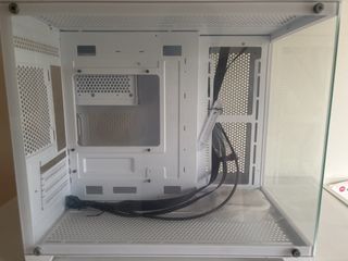 White Computer Case454556048069775360