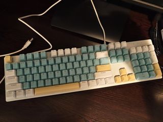 Blue-switch Mechanical Keyboard454684172668774400
